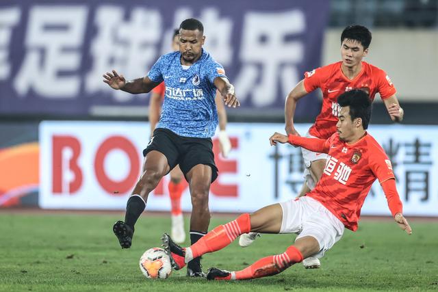 开拓者教练赞扬莫兰特与利拉德的防守表现